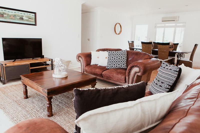 One On Gray Apartment Knysna Exterior photo